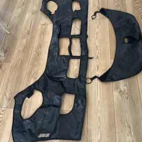 Colgan Custom Bc4946bca Front End Mask Bra 2pc. Fits Vw Beetle Incl. Turbo And Tdi 2012-2016 With Lic