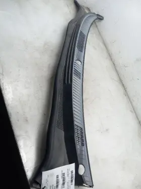 123.le1k02 Lexus 2002 Is300 3.0l Cowl Vent Panel