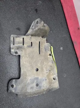 3941-e2 Mazda 1999-2005 Miata Mx5 Oem Fuel Filter Plastic Cover Guard Shield Nb 2 99-05 #3