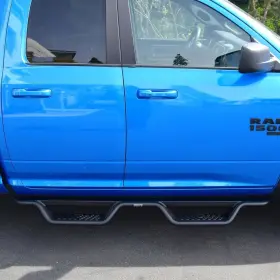 20-13555 Westin Quad Cab Outlaw Drop Nerf Step Bars Textured Black